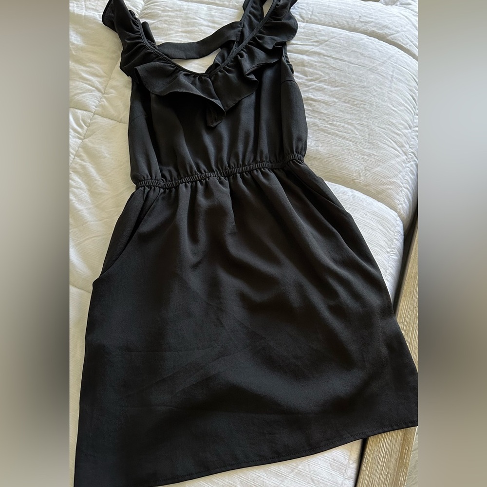 Black dress with pockets